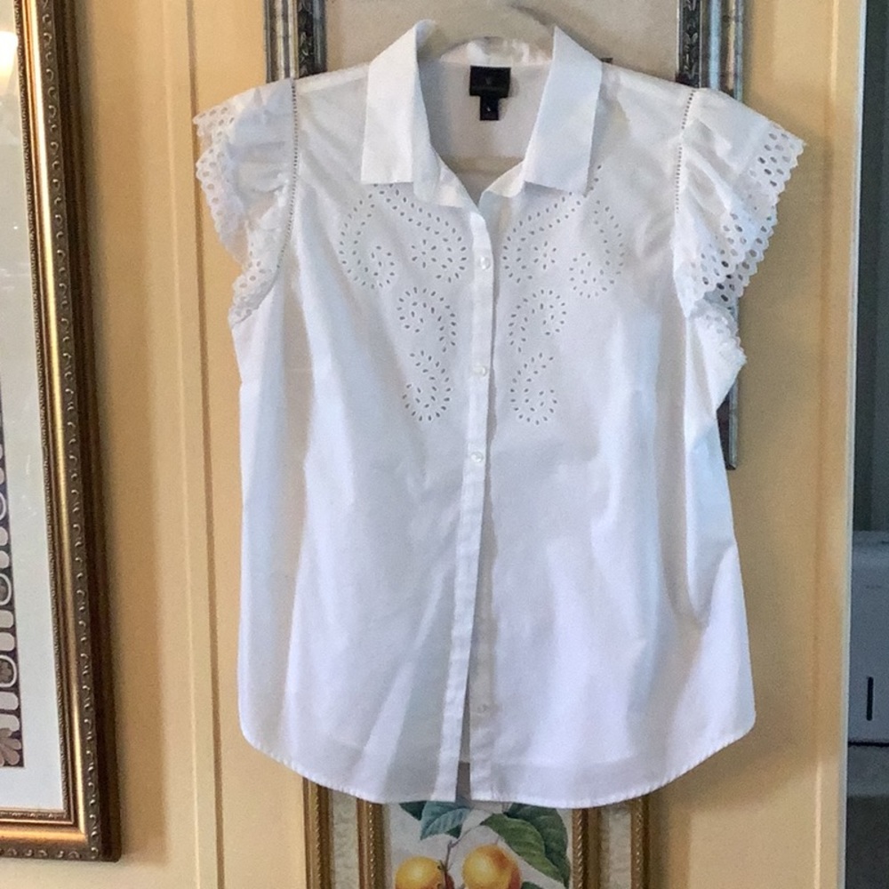 Worthington blouse cap sleeves with cut outs button front. SizeL great s…